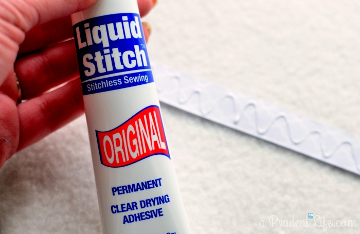 Use Liquid Stitch to Attach Ribbon to Lampshade