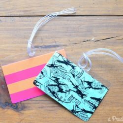 These 5 minute luggage tags would make great gifts!