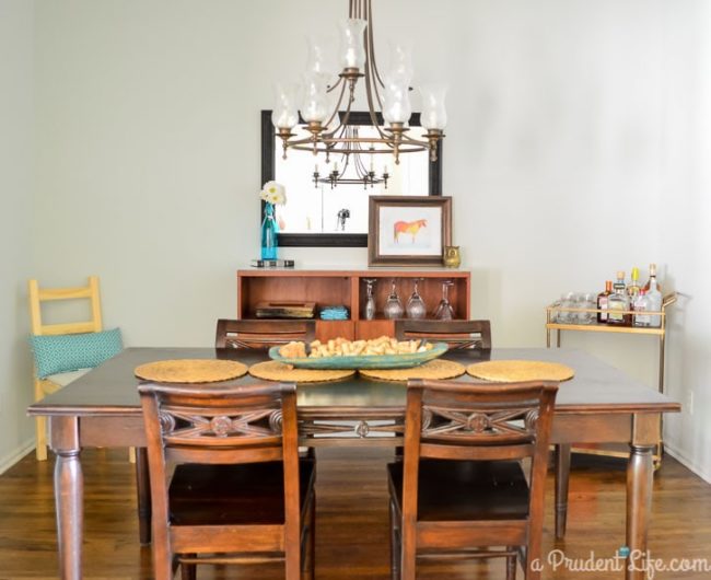 Slightly Modern Dining Room Design