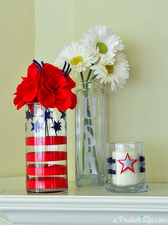 Three easy 4th of July projects made Expressions Vinyl's Independence Day Pack! #Silhouette #4thofJuly