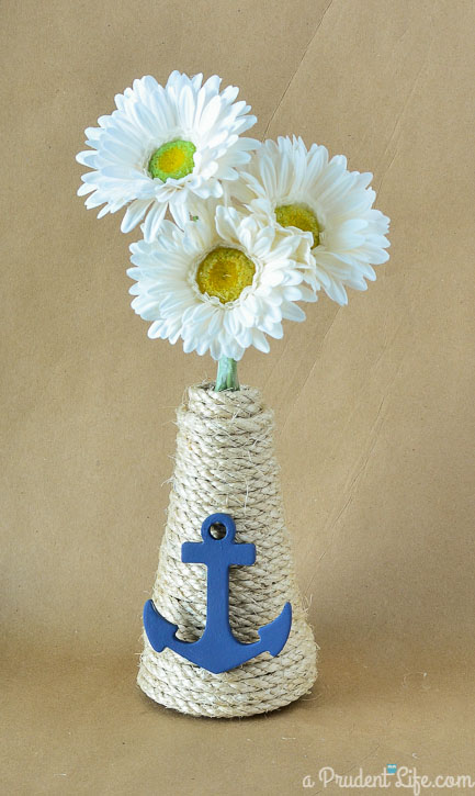 Easy Upcycle - Turn a Method Dish Soap Bottle into a Nautical Vase!