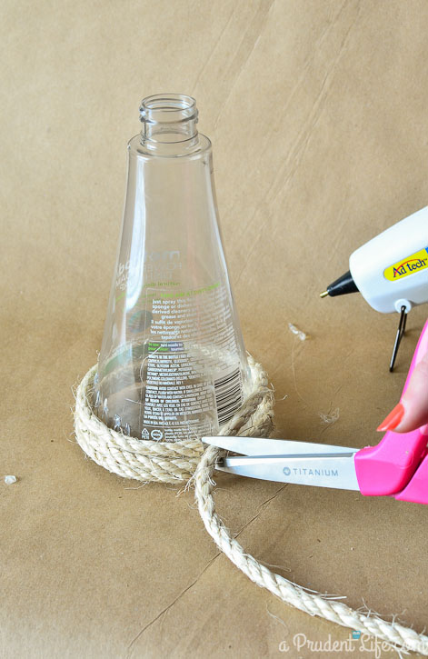 Easy Upcycle - Turn a Method Dish Soap Bottle into a Nautical Vase!