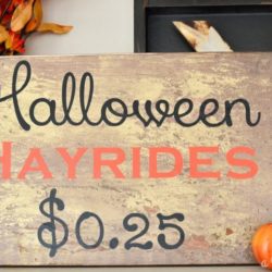 DIY Halloween Hayride Sign