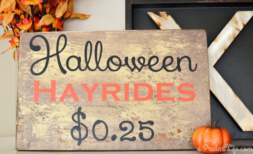 DIY Halloween Hayride Sign