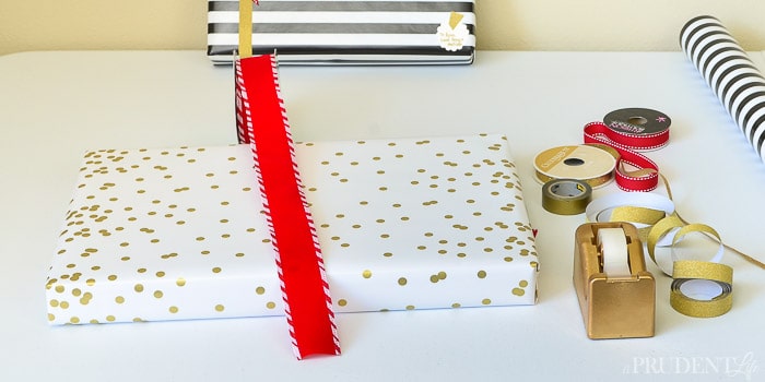 Make this wrapping station to make Christmas a little bit easier on yourself!