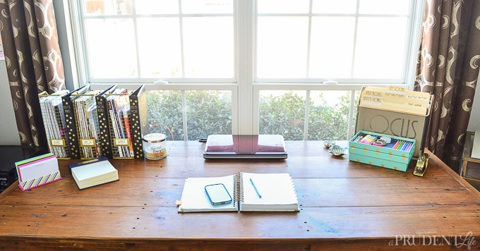 Girly Organized desk