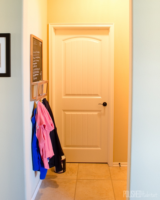 Mini-Mudroom BEFORE