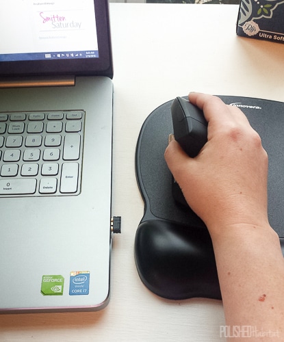 This Anker Vertical Mouse helps me avoid wrist pain! 