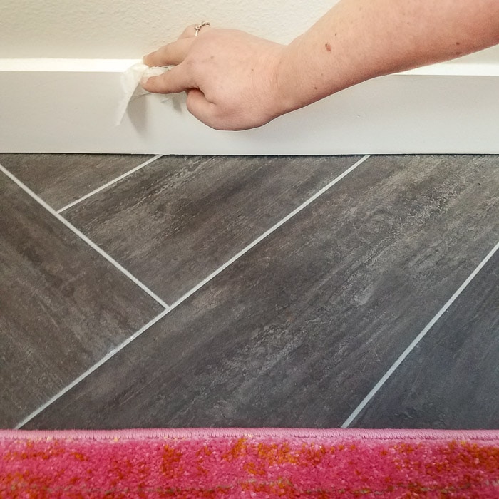 I never look forward to cleaning the baseboards, but at least it's a little easier to get started with these quick tips. 