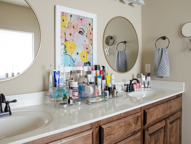 How To Organize The Bathroom Counter Tub Surround Polished Habitat - How To Keep Your Bathroom Counter Clean
