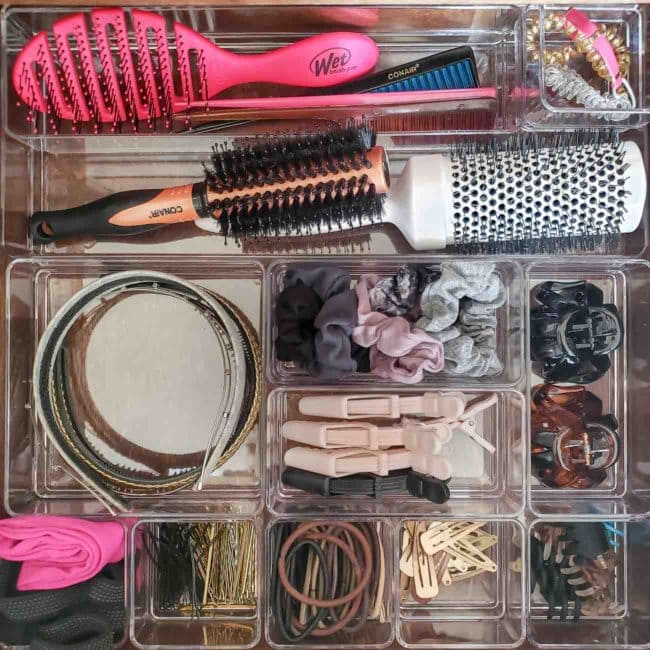 https://www.polishedhabitat.com/wp-content/uploads/2019/10/Bathroom-Drawer-Organization-161803-650x650.jpg