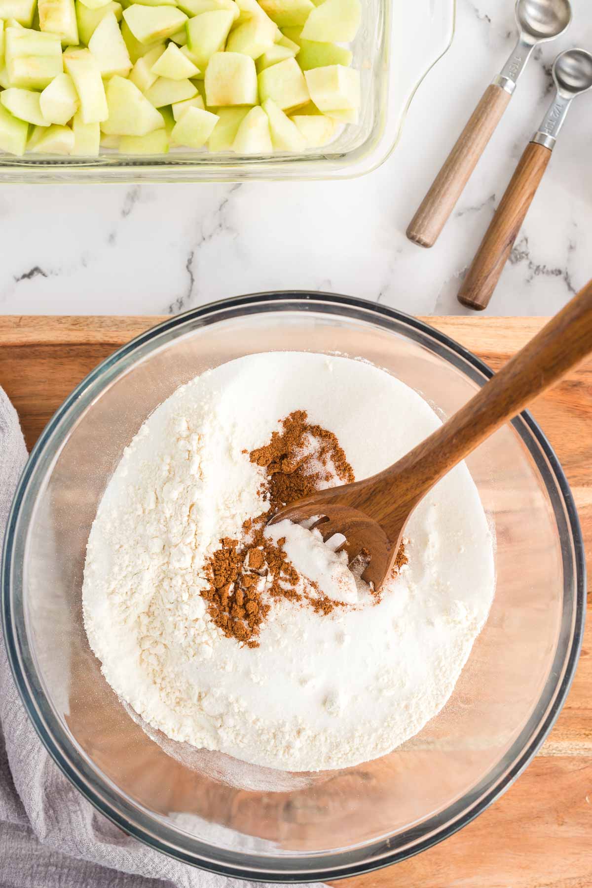 Topping mix for apple crisp