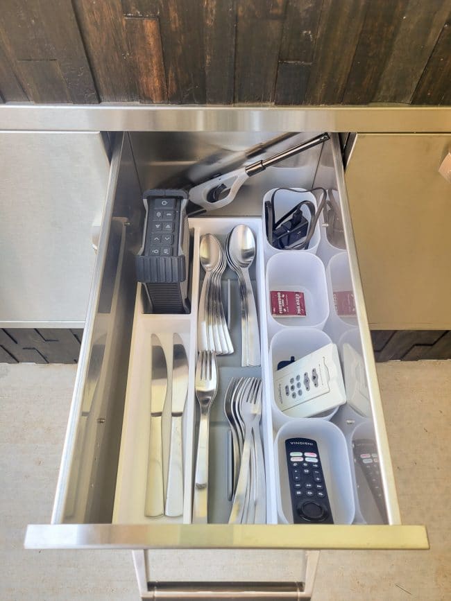 open cutlery drawer